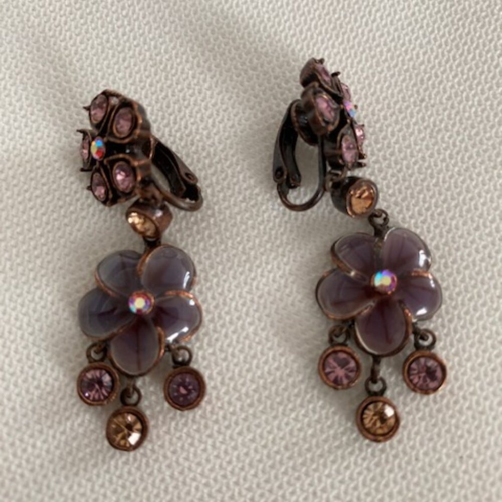 CLIP ON FLOWERED EARRINGS